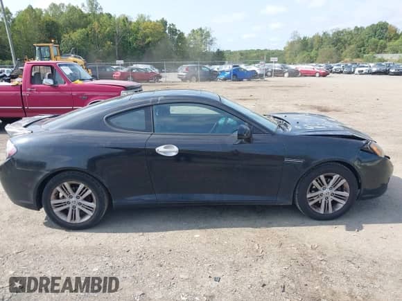 2008 Hyundai Tiburon GS с VIN KMHHM66D78U295358, выставлен на аукционе IAAI как лот 43276888 с пробегом 198 805 миль миль и . История ставок и продаж доступна на DreamBid. Изображение 13.