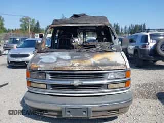 1999 Chevrolet Express с VIN 1GBFG15R1X1047033, выставлен на аукционе IAAI как лот 42106036 с пробегом Не указан миль и . История ставок и продаж доступна на DreamBid. Изображение 6.