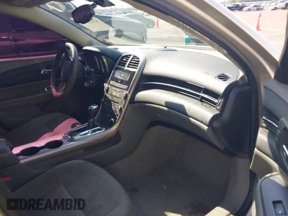 2013 Chevrolet Malibu LS with VIN 1G11B5SA1DF319128, listed as a IAAI auction lot 43221704 with 199,125 mi miles and . Bid and sale history available at DreamBid. Image 5.