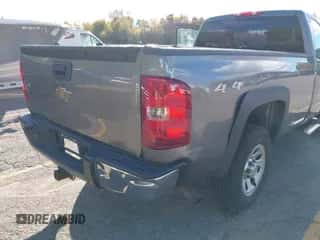 2012 Chevrolet Silverado 1500 Work Truck с VIN 1GCNKPE04CZ193593, выставлен на аукционе IAAI как лот 43537091 с пробегом 225 401 миль миль и . История ставок и продаж доступна на DreamBid. Изображение 6.