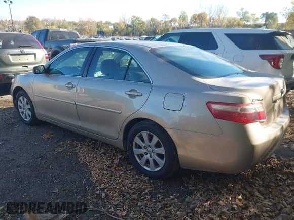 2009 Toyota Camry with VIN 4T4BE46K49R092053, listed as a IAAI auction lot 43523502 with 185,428 mi miles and . Bid and sale history available at DreamBid. Image 3.