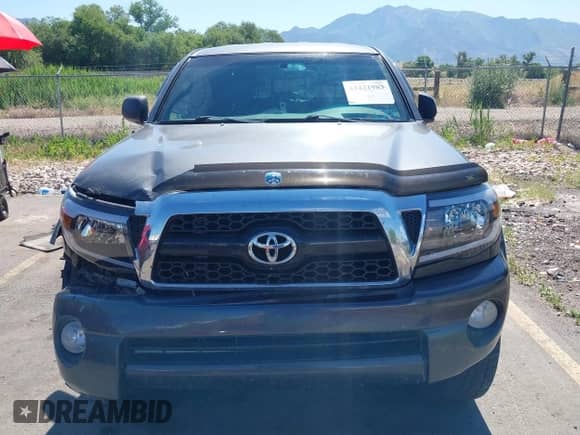 2011 Toyota Tacoma z VIN 3TMLU4EN6BM078747, wystawiony jako IAAI lot #42421983 z przebiegiem 124 770 mil mil oraz . Historia ofert i sprzedaży dostępna na DreamBid. Obrazek 12.