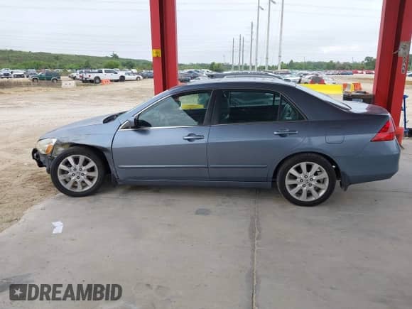 2007 Honda Accord EX-L with VIN 1HGCM668X7A067390, listed as a IAAI auction lot 43146746 with 150,986 mi miles and . Bid and sale history available at DreamBid. Image 15.