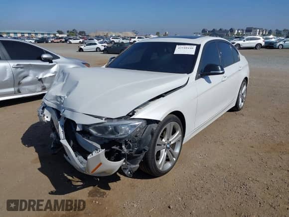 2014 BMW 3 Series 335i с VIN WBA3A9C53EF478419, выставлен на аукционе IAAI как лот 42510440 с пробегом 165 744 миль миль и . История ставок и продаж доступна на DreamBid. Изображение 17.