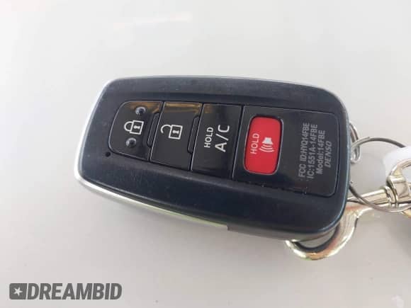 2018 Toyota Prius Plus z VIN JTDKARFP6J3073923, wystawiony jako IAAI lot #42580231 z przebiegiem 119 619 mil mil oraz . Historia ofert i sprzedaży dostępna na DreamBid. Obrazek 11.