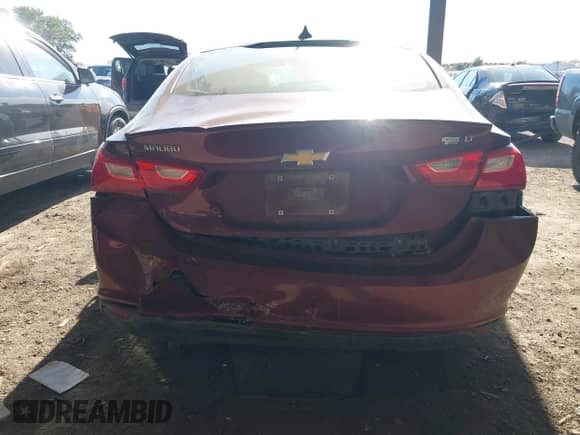 2016 Chevrolet Malibu LT z VIN 1G1ZE5ST3GF169832, wystawiony jako IAAI lot #43037008 z przebiegiem 137 720 mil mil oraz . Historia ofert i sprzedaży dostępna na DreamBid. Obrazek 6.