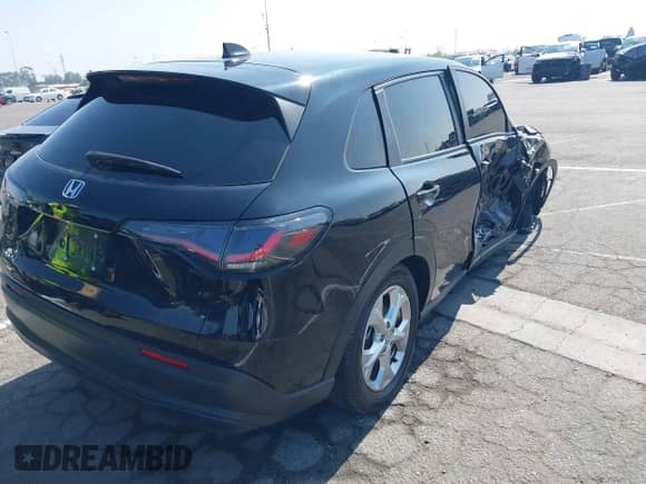 2024 Honda HR-V LX с VIN 3CZRZ1H30RM717083, выставлен на аукционе IAAI как лот 42607250 с пробегом 23 796 миль миль и . История ставок и продаж доступна на DreamBid. Изображение 4.