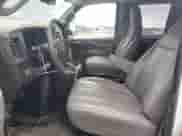 2019 Chevrolet Express Passenger LS с VIN 1GAZGNFG1K1363143, выставлен на аукционе Copart как лот 77474874 с пробегом 159 025 миль миль и Списание • Salvage title. История ставок и продаж доступна на DreamBid. Изображение 7.
