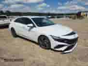 2024 Hyundai Elantra SEL z VIN KMHLS4DG7RU700606, wystawiony jako Copart lot #69964995 z przebiegiem 29 256 mil mil oraz Szkoda całkowita • Salvage title. Historia ofert i sprzedaży dostępna na DreamBid. Obrazek 4.