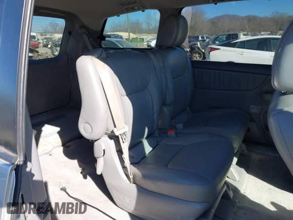 2010 Toyota Sienna XLE с VIN 5TDYK4CC8AS307506, выставлен на аукционе IAAI как лот 41691392 с пробегом 216 197 миль миль и . История ставок и продаж доступна на DreamBid. Изображение 8.
