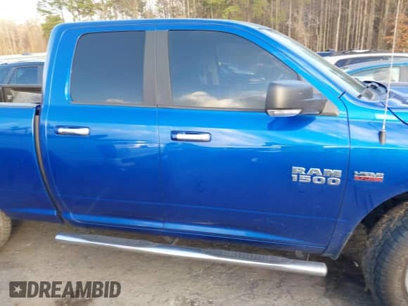 2018 Ram 1500 Big Horn z VIN 1C6RR7GT1JS106752, wystawiony jako IAAI lot #41163663 z przebiegiem 91 297 mil mil oraz . Historia ofert i sprzedaży dostępna na DreamBid. Obrazek 13.