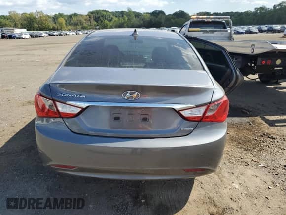 2011 Hyundai Sonata Limited с VIN 5NPEC4AC2BH272732, выставлен на аукционе Copart как лот 81110195 с пробегом 141 595 миль миль и Списание • Salvage title. История ставок и продаж доступна на DreamBid. Изображение 6.