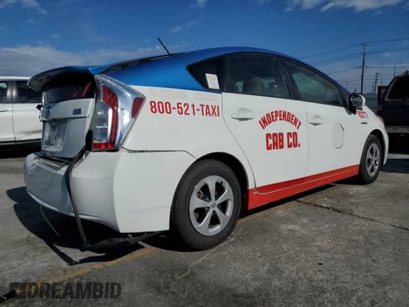 2015 Toyota Prius Four с VIN JTDKN3DU9F1912802, выставлен на аукционе Copart как лот 86300665 с пробегом 311 248 миль миль и Списание • Salvage title. История ставок и продаж доступна на DreamBid. Изображение 3.