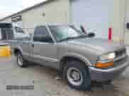 2000 Chevrolet S-10 with VIN 1GCCS1448YK122003, listed as a IAAI auction lot 42059702 with 238,279 mi miles and . Bid and sale history available at DreamBid. Image 6.