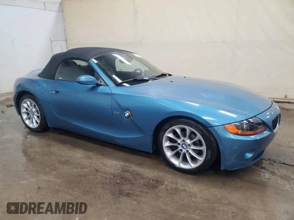 2003 BMW Z4 2.5i z VIN 4USBT33443LR60211, wystawiony jako Copart lot #80317035 z przebiegiem 98 157 mil mil oraz Czysty tytuł • Clean title. Historia ofert i sprzedaży dostępna na DreamBid. Obrazek 4.