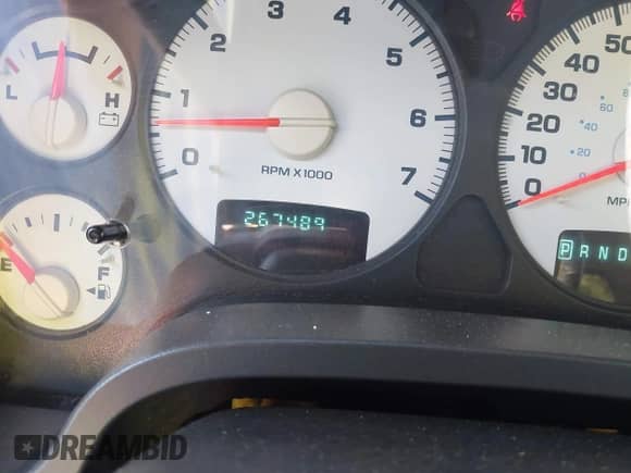 2004 Dodge 1500 SLT with VIN 1D7HU18D44S767841, listed as a IAAI auction lot 43140803 with 267,489 mi miles and . Bid and sale history available at DreamBid. Image 7.
