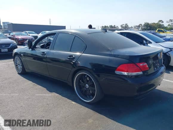2008 BMW 7 Series 750i with VIN WBAHL835X8DT11257, listed as a IAAI auction lot 42762178 with 93,846 mi miles and . Bid and sale history available at DreamBid. Image 3.