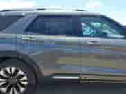 2025 Ford Explorer Platinum with VIN 1FMUK8HH4SGB61459, listed as a IAAI auction lot 42781280 with 3,374 mi miles and . Bid and sale history available at DreamBid. Image 13.