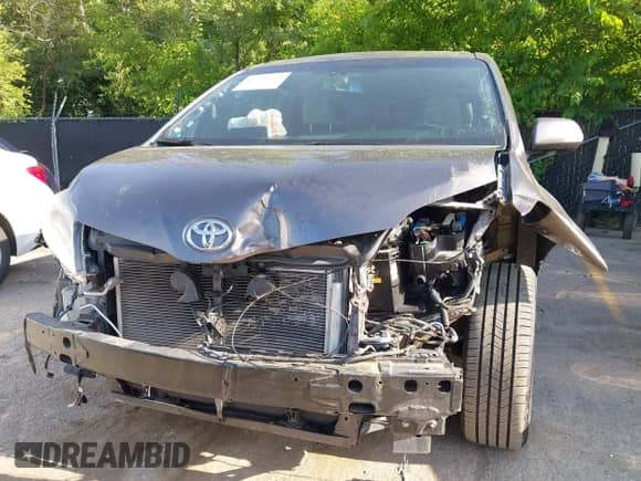 2015 Toyota Sienna Limited with VIN 5TDDK3DC4FS097503, listed as a IAAI auction lot 42539623 with 139,440 mi miles and . Bid and sale history available at DreamBid. Image 6.