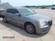 2012 Chrysler 300 с VIN 2C3CCAAG3CH251699, выставлен на аукционе IAAI как лот 41577378 с пробегом 161 599 миль миль и . История ставок и продаж доступна на DreamBid. Изображение 1.