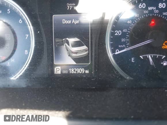 2017 Toyota Camry XLE с VIN 4T1BF1FK8HU360509, выставлен на аукционе IAAI как лот 43334452 с пробегом 182 909 миль миль и . История ставок и продаж доступна на DreamBid. Изображение 15.