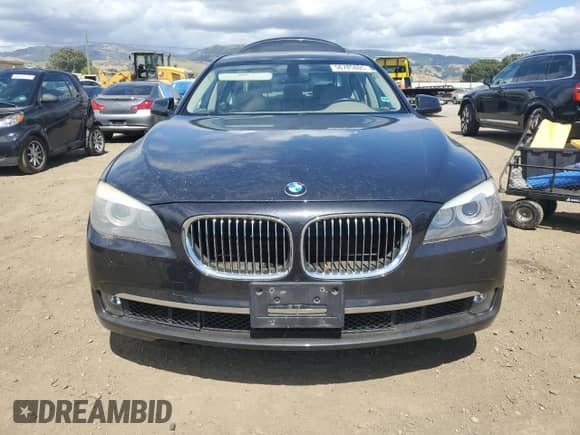 2011 BMW 7 Series 740Li with VIN WBAKB4C55BC392568, listed as a Copart auction lot 56785805 with 110,958 mi miles and Clean title. Bid and sale history available at DreamBid. Image 5.