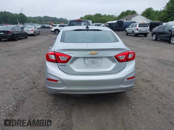 2018 Chevrolet Cruze LS с VIN 1G1BC5SMXJ7154469, выставлен на аукционе IAAI как лот 43037553 с пробегом 94 626 миль миль и . История ставок и продаж доступна на DreamBid. Изображение 16.