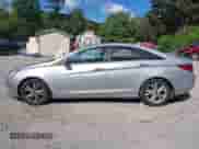 2013 Hyundai Sonata SE with VIN 5NPEC4AC3DH625479, listed as a IAAI auction lot 43080966 with 145,369 mi miles and . Bid and sale history available at DreamBid. Image 14.