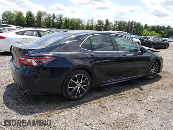 2023 Toyota Camry SE z VIN 4T1G11AK3PU741226, wystawiony jako Copart lot #58726395 z przebiegiem 39 618 mil mil oraz Szkoda całkowita • Salvage title. Historia ofert i sprzedaży dostępna na DreamBid. Obrazek 3.