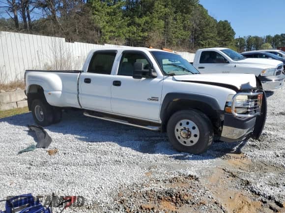 2002 Chevrolet Silverado 3500 LT z VIN 1GCJK33122F132424, wystawiony jako Copart lot #47642225 z przebiegiem 157 995 mil mil oraz Szkoda całkowita • Salvage title. Historia ofert i sprzedaży dostępna na DreamBid. Obrazek 4.