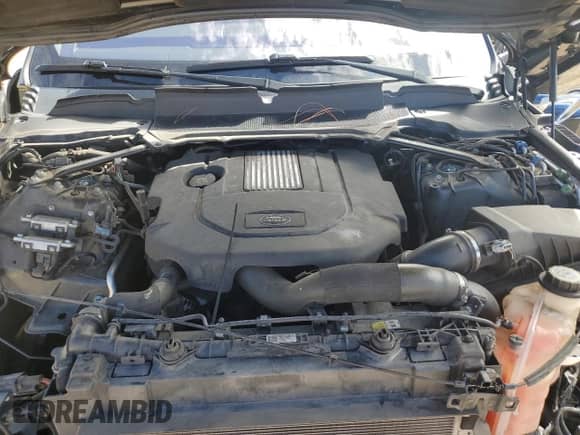 2017 Land Rover Range Rover Sport HSE with VIN SALWR2FK1HA676850, listed as a Copart auction lot 85101925 with 122,383 mi miles and Salvage title. Bid and sale history available at DreamBid. Image 12.