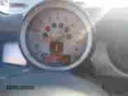 2009 MINI Hardtop z VIN WMWMF33569TU72673, wystawiony jako IAAI lot #43517238 z przebiegiem 181 712 mil mil oraz . Historia ofert i sprzedaży dostępna na DreamBid. Obrazek 7.
