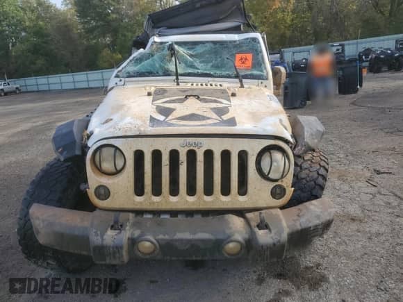 2015 Jeep Wrangler Rubicon z VIN 1C4BJWCG8FL751209, wystawiony jako Copart lot #82310754 z przebiegiem 98 022 mil mil oraz Szkoda całkowita • Salvage title. Historia ofert i sprzedaży dostępna na DreamBid. Obrazek 5.