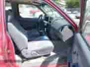 1998 Nissan Frontier XE z VIN 1N6DD26Y7WC378867, wystawiony jako IAAI lot #42187874 z przebiegiem Nie podano mil oraz . Historia ofert i sprzedaży dostępna na DreamBid. Obrazek 5.