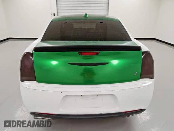 2017 Chrysler 300 S с VIN 2C3CCABG3HH531144, выставлен на аукционе Copart как лот 70460815 с пробегом 185 726 миль миль и Чистый • Clean title. История ставок и продаж доступна на DreamBid. Изображение 6.