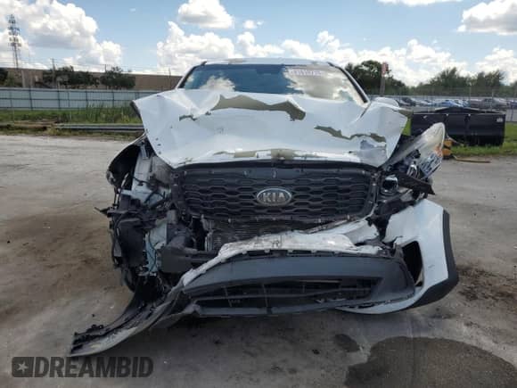 2019 Kia Sorento LX z VIN 5XYPG4A58KG559076, wystawiony jako Copart lot #81610715 z przebiegiem 145 680 mil mil oraz Nie do naprawy • Non repairable. Historia ofert i sprzedaży dostępna na DreamBid. Obrazek 5.
