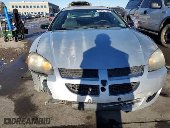 2004 Dodge Stratus SXT z VIN 4B3AG42G64E143612, wystawiony jako Copart lot #88705155 z przebiegiem 158 898 mil mil oraz Szkoda całkowita • Salvage title. Historia ofert i sprzedaży dostępna na DreamBid. Obrazek 5.