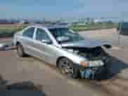 2006 Volvo S60 2.5L Turbo с VIN YV1RH592962514437, выставлен на аукционе IAAI как лот 42914280 с пробегом 127 520 миль миль и . История ставок и продаж доступна на DreamBid. Изображение 1.