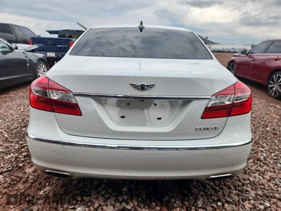 2013 Hyundai Genesis 3.8L with VIN KMHGC4DD2DU222057, listed as a Copart auction lot 85596555 with 64,433 mi miles and Salvage title. Bid and sale history available at DreamBid. Image 6.