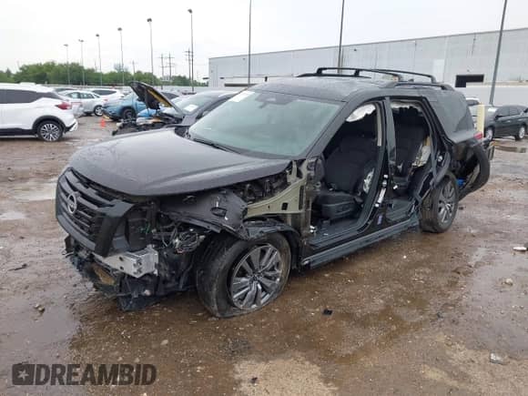 2025 Nissan Pathfinder SV с VIN 5N1DR3BA8SC206064, выставлен на аукционе IAAI как лот 42357459 с пробегом 4 895 миль миль и . История ставок и продаж доступна на DreamBid. Изображение 2.