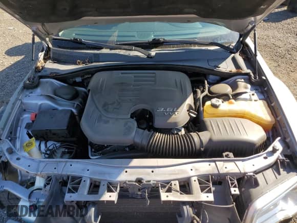 2015 Chrysler 300 Limited with VIN 2C3CCAAG7FH891676, listed as a Copart auction lot 82326715 with 101,159 mi miles and Salvage title. Bid and sale history available at DreamBid. Image 11.