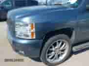 2007 Chevrolet Silverado 1500 Work Truck с VIN 2GCEC13C871552806, выставлен на аукционе IAAI как лот 43204941 с пробегом 176 290 миль миль и . История ставок и продаж доступна на DreamBid. Изображение 17.