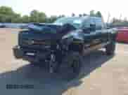 2017 Chevrolet Silverado 2500HD LT z VIN 1GC1KVEY2HF115380, wystawiony jako IAAI lot #42371106 z przebiegiem 85 281 mil mil oraz . Historia ofert i sprzedaży dostępna na DreamBid. Obrazek 6.