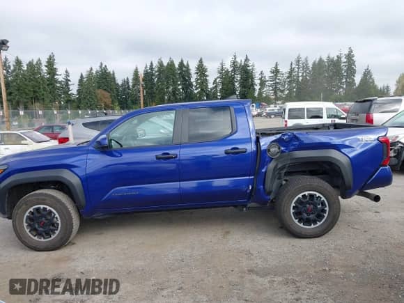2024 Toyota Tacoma SR5 с VIN 3TMLB5JN5RM004554, выставлен на аукционе IAAI как лот 43313502 с пробегом 23 923 миль миль и . История ставок и продаж доступна на DreamBid. Изображение 14.