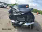 2005 GMC Sierra 1500 SLE z VIN 2GTEK13T551183872, wystawiony jako Copart lot #62696625 z przebiegiem 318 449 mil mil oraz Szkoda całkowita • Salvage title. Historia ofert i sprzedaży dostępna na DreamBid. Obrazek 5.