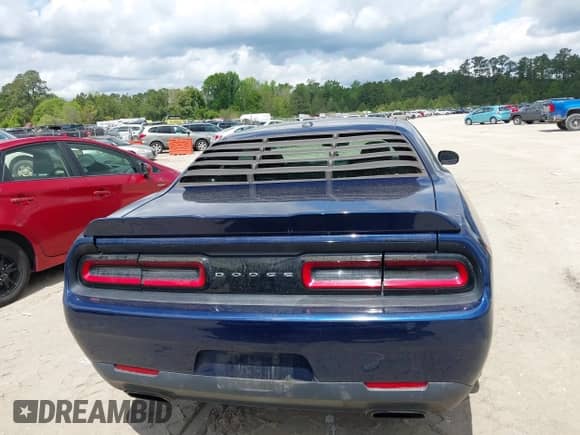 2015 Dodge Challenger SXT z VIN 2C3CDZAG9FH723453, wystawiony jako IAAI lot #42009214 z przebiegiem 182 552 mil mil oraz . Historia ofert i sprzedaży dostępna na DreamBid. Obrazek 16.