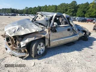 2003 GMC Sierra 1500 SLE z VIN 2GTEC19VX31397355, wystawiony jako Copart lot #80520545 z przebiegiem Nie podano mil oraz Nie do naprawy • Non repairable. Historia ofert i sprzedaży dostępna na DreamBid. Obrazek 1.