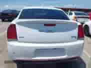 2016 Chrysler 300 S с VIN 2C3CCAGG7GH270382, выставлен на аукционе IAAI как лот 42701338 с пробегом 112 919 миль миль и . История ставок и продаж доступна на DreamBid. Изображение 17.