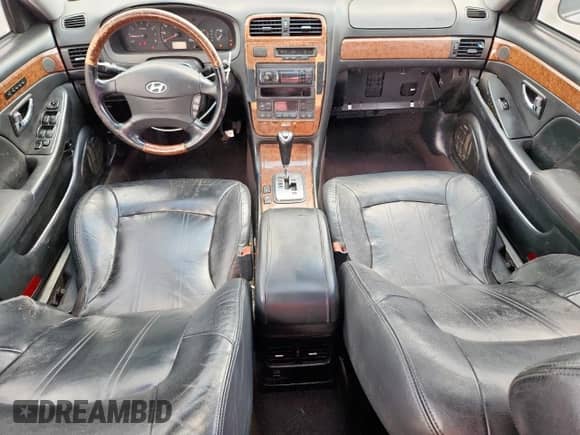 2005 Hyundai XG z VIN KMHFU45E85A380163, wystawiony jako Copart lot #85099445 z przebiegiem 157 619 mil mil oraz Czysty tytuł • Clean title. Historia ofert i sprzedaży dostępna na DreamBid. Obrazek 8.