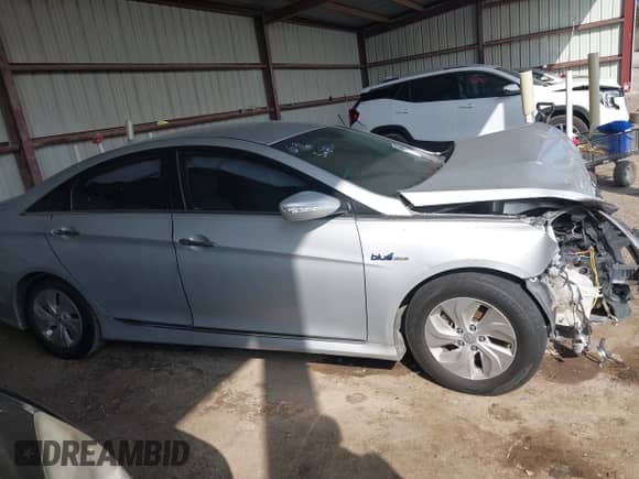 2015 Hyundai Sonata Limited z VIN KMHEC4A49FA137569, wystawiony jako IAAI lot #43418501 z przebiegiem 170 045 mil mil oraz . Historia ofert i sprzedaży dostępna na DreamBid. Obrazek 13.